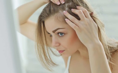 Top 3 des solutions simples pour cacher ses cheveux blancs